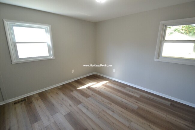 Building Photo - Completely refinished 3 bedroom house in C...