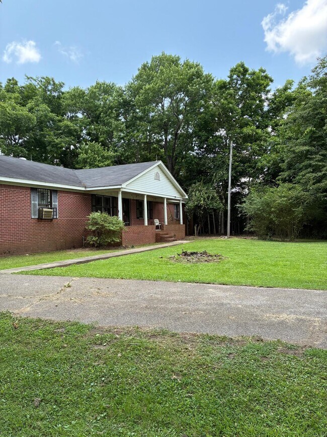 Foto del edificio - 485 Fayette Corner Dr