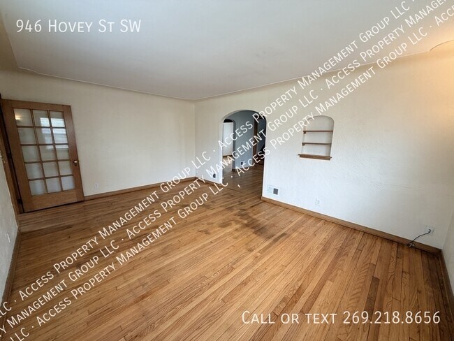 Building Photo - 946 Hovey St SW