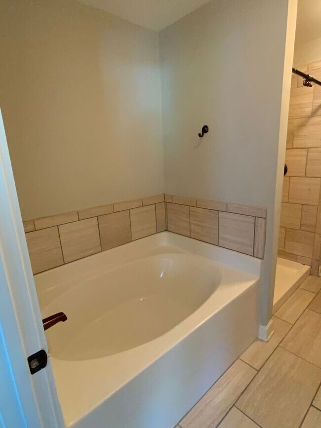 Foto del edificio - Great 2bd 2.5ba Townhome in Germantown