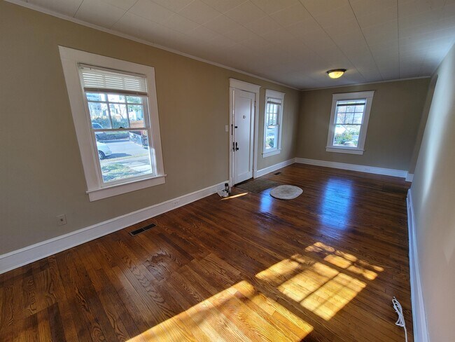 Building Photo - 1813 N Tuckahoe St