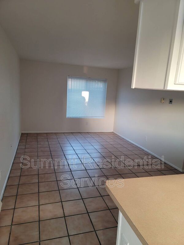Building Photo - 926 N Belvedere Ave