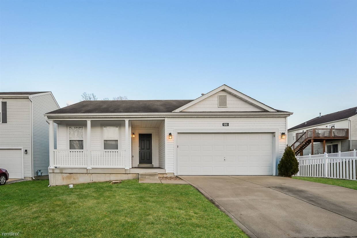 3 br, 3 bath House 1202 Liberty Crossing House for Rent in