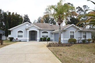 Building Photo - 11 Ellsworth Dr