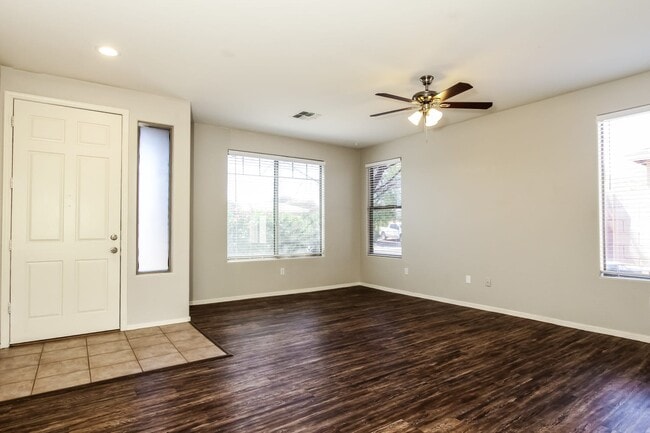 Foto del edificio - 14913 N 153Rd Ave