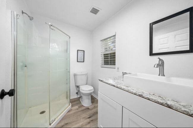 Building Photo - 7418 Oscar Dr