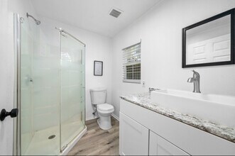 Building Photo - 7418 Oscar Dr