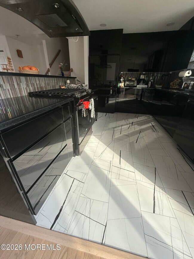 Foto del edificio - 608 Carol Ave