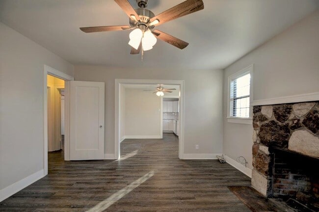 Foto del edificio - 1707-B Main St