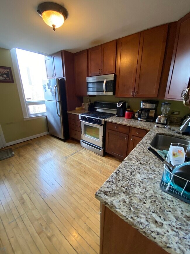Foto del edificio - 932 W Montana St