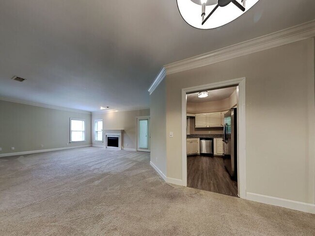 Building Photo - 702 Arkland Pl