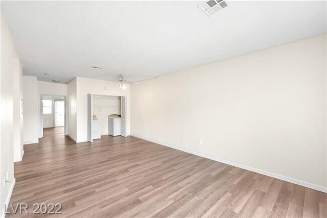 Foto del edificio - 2 Bed 2 Bath Green Valley Downstairs Condo