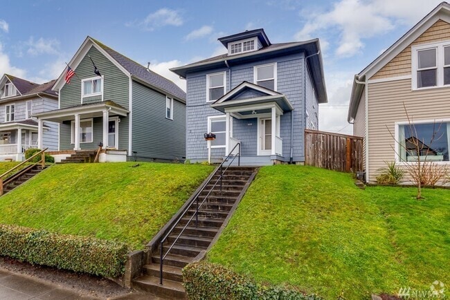 Building Photo - 2112 Wetmore Ave
