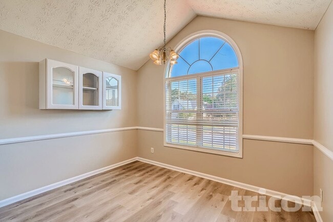 Foto del edificio - 2930 Arden Ridge Dr