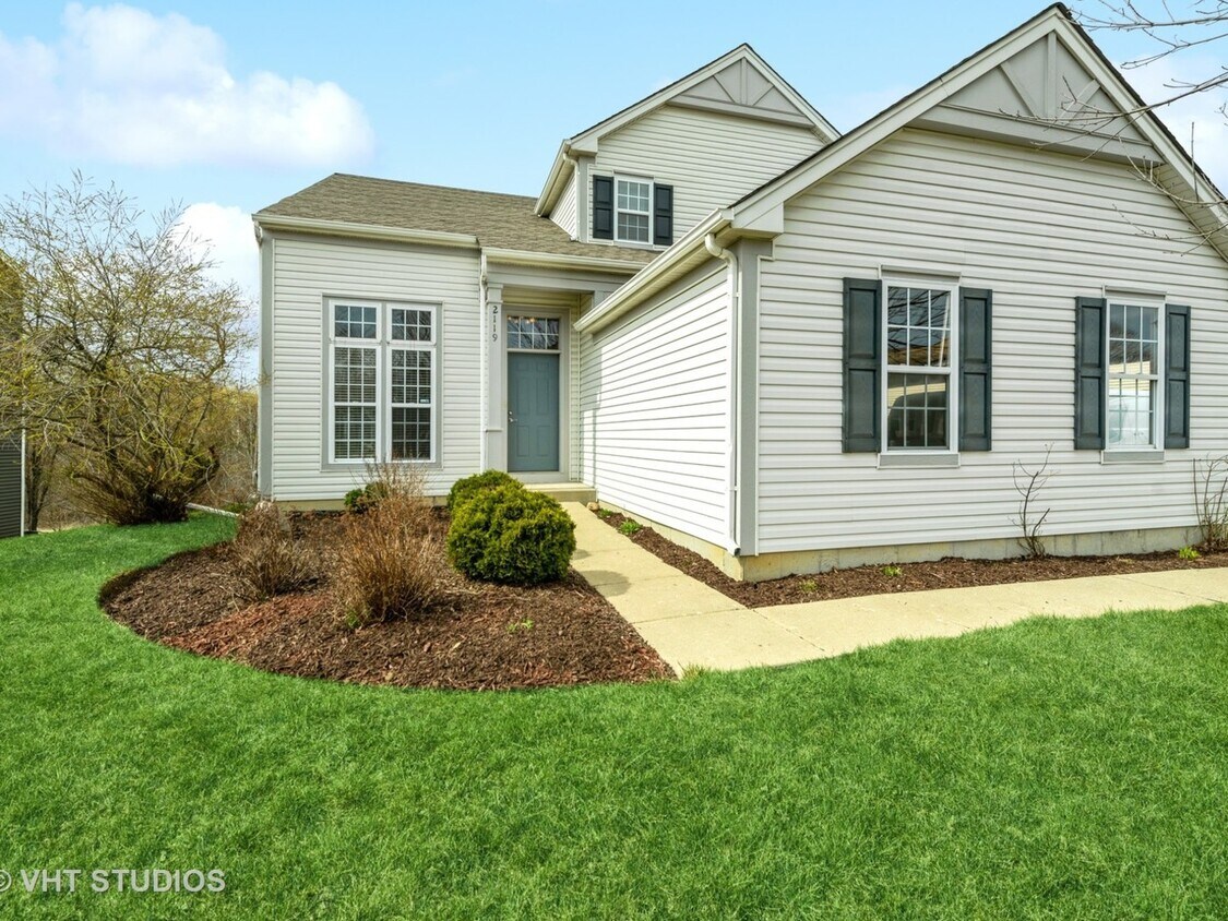 Primary Photo - 2119 Serenity Ln