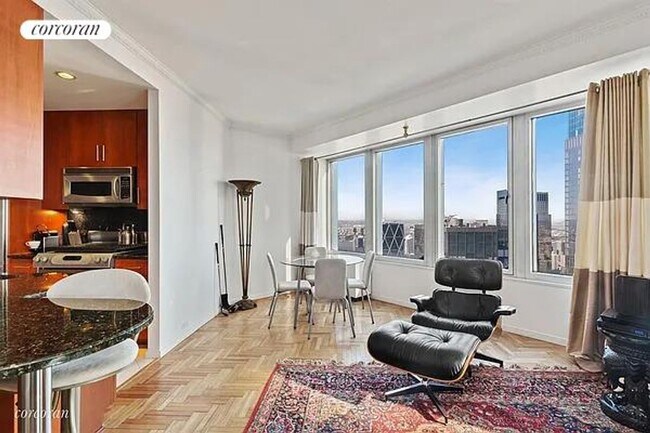 Foto del edificio - 150-156 W 56th St