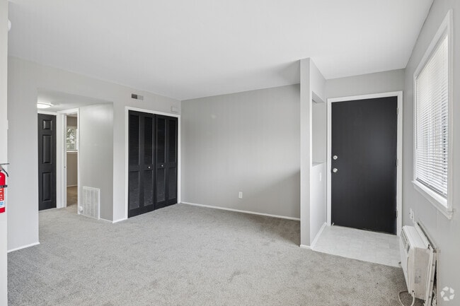 2BR, 1BA - 850SF - Living Room - Oakwood Apartments