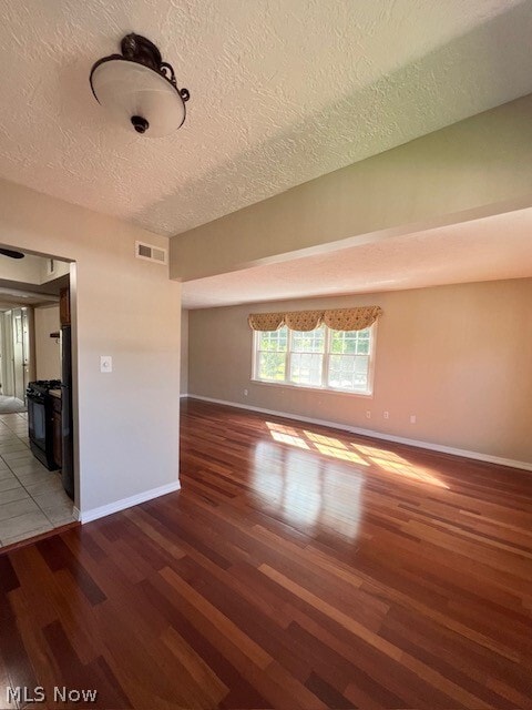 Building Photo - 20301 Shelburne Rd
