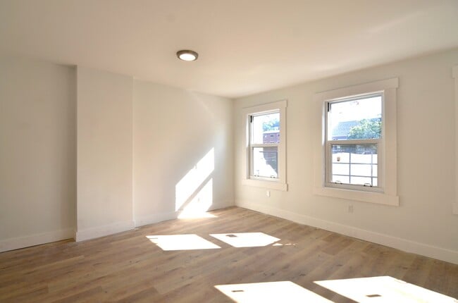 Building Photo - 1607 Race St