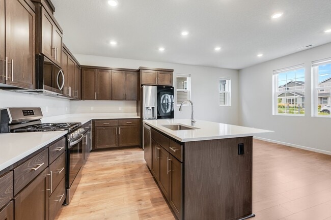 Building Photo - Beautiful 4 Bed, 3 Bath Rental Home in Nor...