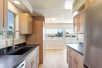 Building Photo - 2508 Aviation Blvd