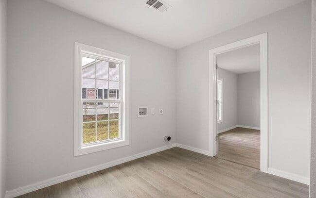 Building Photo - 28110 AR-22