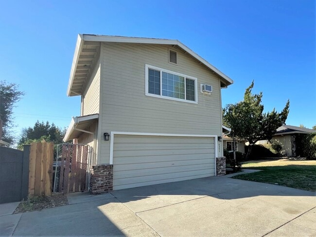 Building Photo - 6391 Perrin Way