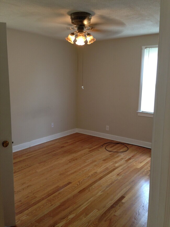 Foto del edificio - 3607 Harris Ave