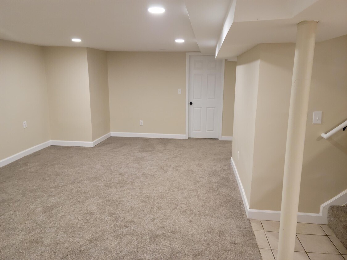 614 Emmet St, Ypsilanti, MI 48197 Townhome Rentals in Ypsilanti MI