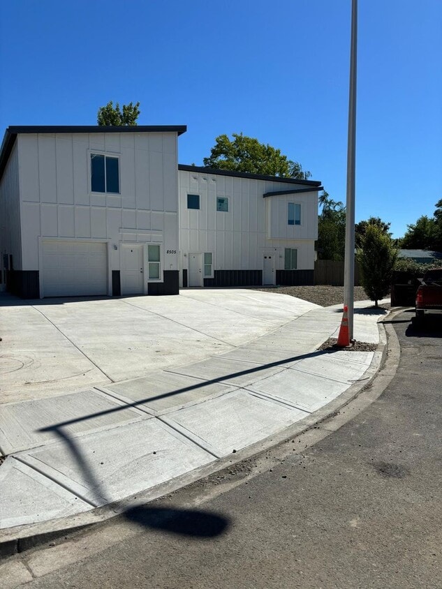 Primary Photo - Garrison Duplex