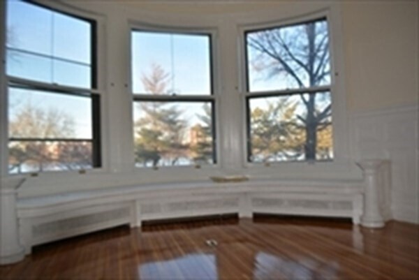 Building Photo - 189 Bay State Rd
