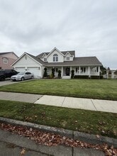 Building Photo - 700 Sunrise Dr