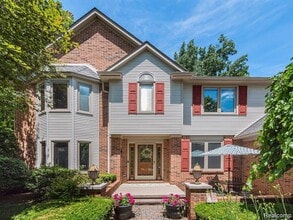 Building Photo - 42071 Hunters Rdg