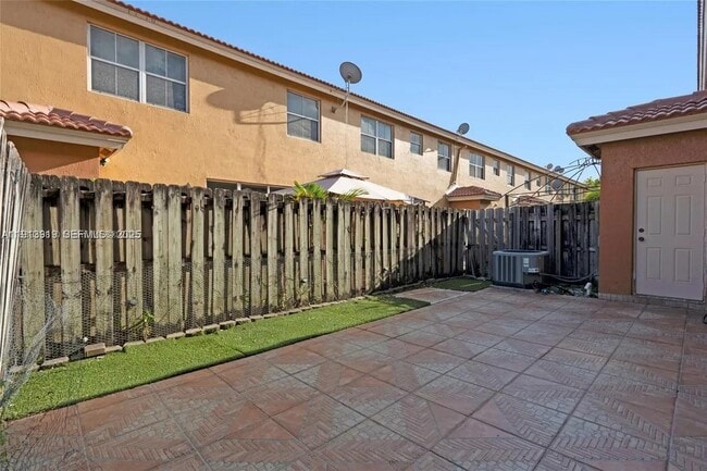 Building Photo - 8422 NW 140th Terrace