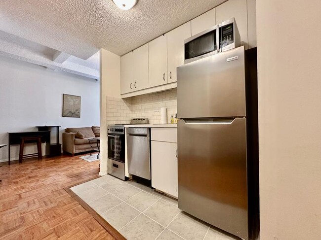 Building Photo - 0 bedroom in New York NY 10019