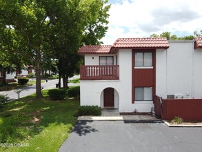 Building Photo - 2118 Oak Meadow Cir
