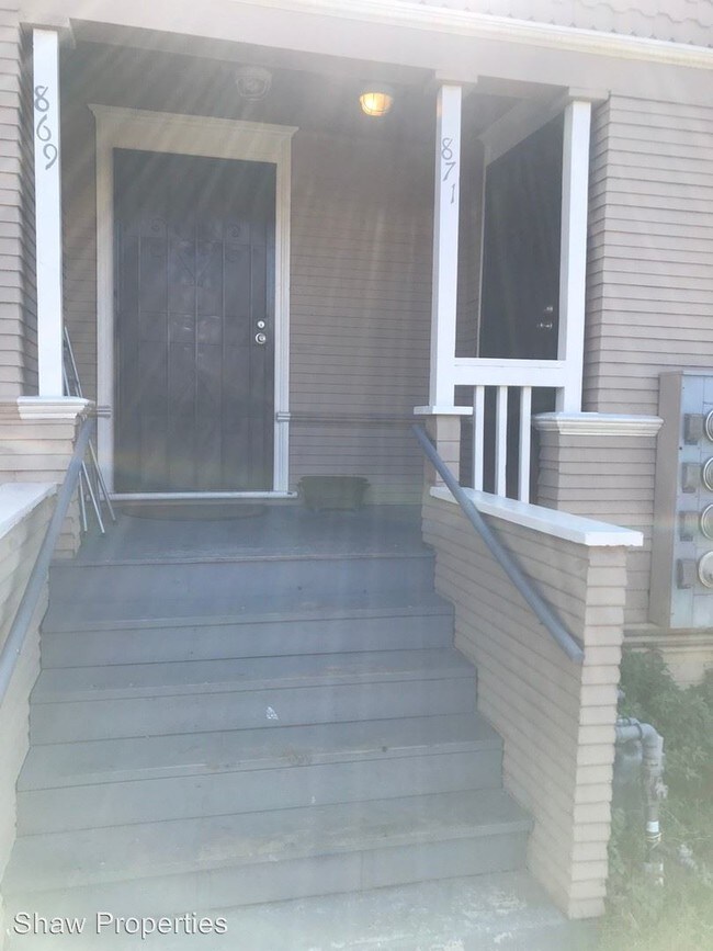 Foto del edificio - 867-871 Mead Ave
