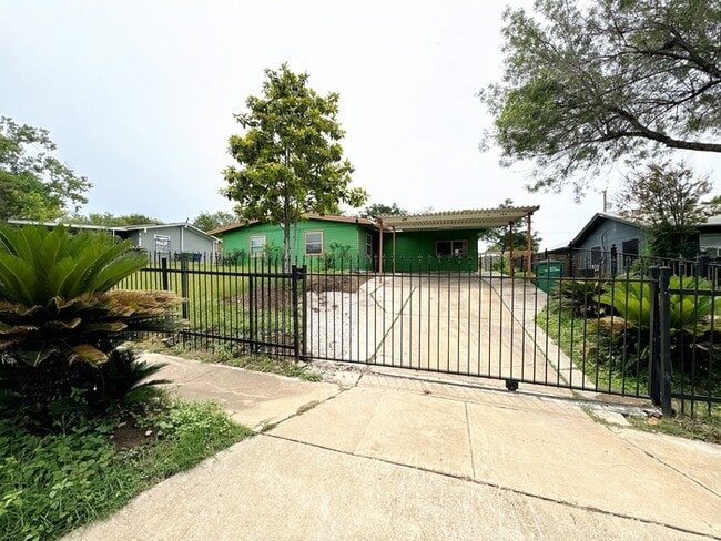 Photo - 154 Morning Valley St (San Antonio, TX) House