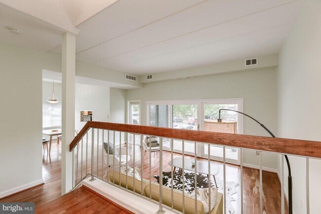 Building Photo - 126 Roberts Ln