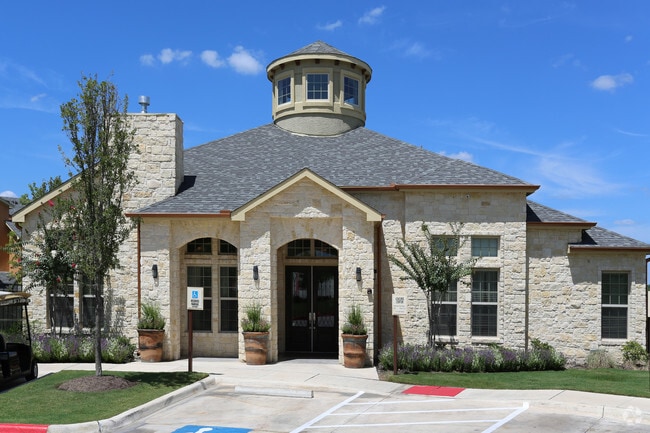 Oficina de arrendamiento - Park at Briggs Ranch