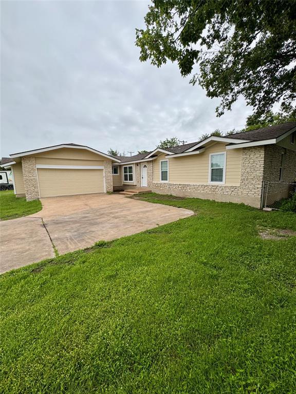 Building Photo - 1205 Ramble Creek Dr