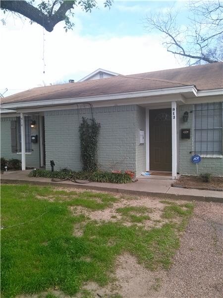Primary Photo - 912 Wood Ave