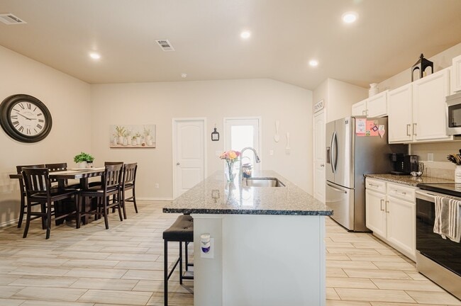 Building Photo - 9007 Antelope Ave