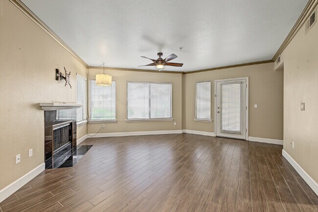 Building Photo - Spectacular Scottsdale Condo