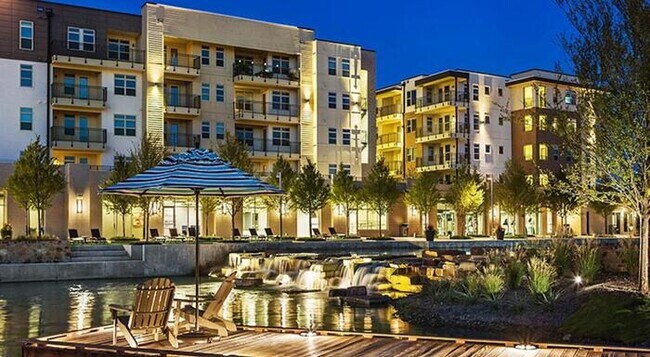 Foto del edificio - 3600 Windhaven Pkwy