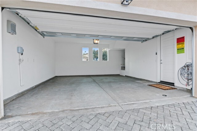 Building Photo - 1442 Plaza del Amo