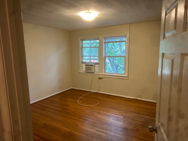 Foto del edificio - 920-919 19th St NE