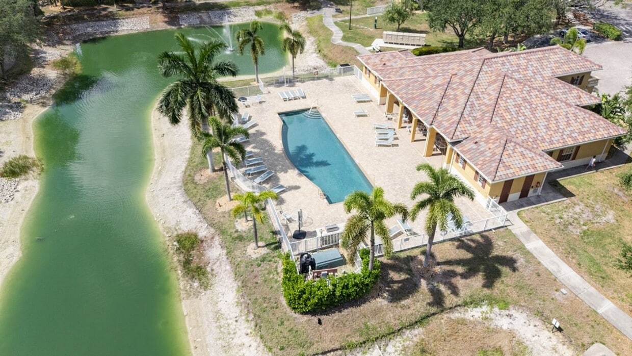 Primary Photo - Conveniently located 3 bedrooms 2 bathroom...