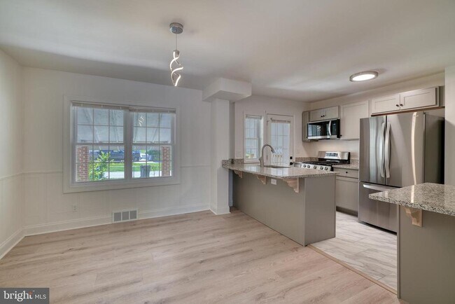 Foto del edificio - 1722 Edgewood Rd