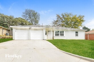 Building Photo - 1020 Mary Dr